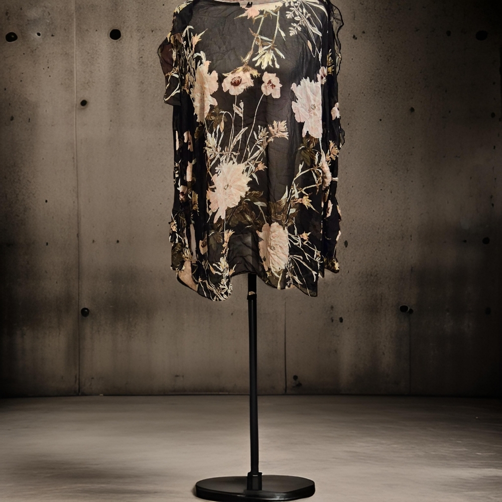 1 NWT Lucky Brand 3X Sheer floral Top
